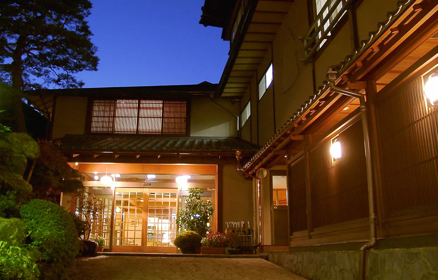 リトリートぐんま【天然温泉掛流しの５か所の貸切風呂が無料】スタンダードプラン【奥乃館】