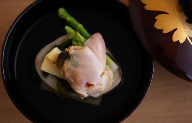 ～自然と響きあう技～ めぐる季節に想いを込めた基本の山桜懐石＜夕食会場お任せ＞温泉三昧リトリート