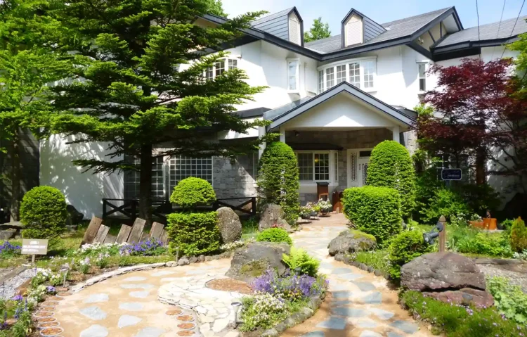 【愛妻家の聖地でリトリート】地産のフルコースメニューに大満足…満天の星空…絶景の貸切展望風呂も満喫！