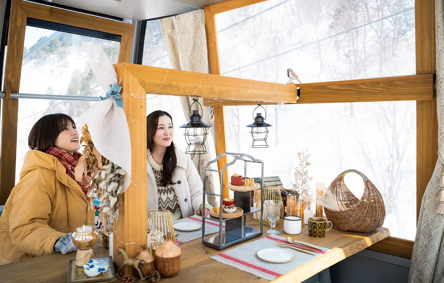 雪舞うゴンドラクルーズピクニック