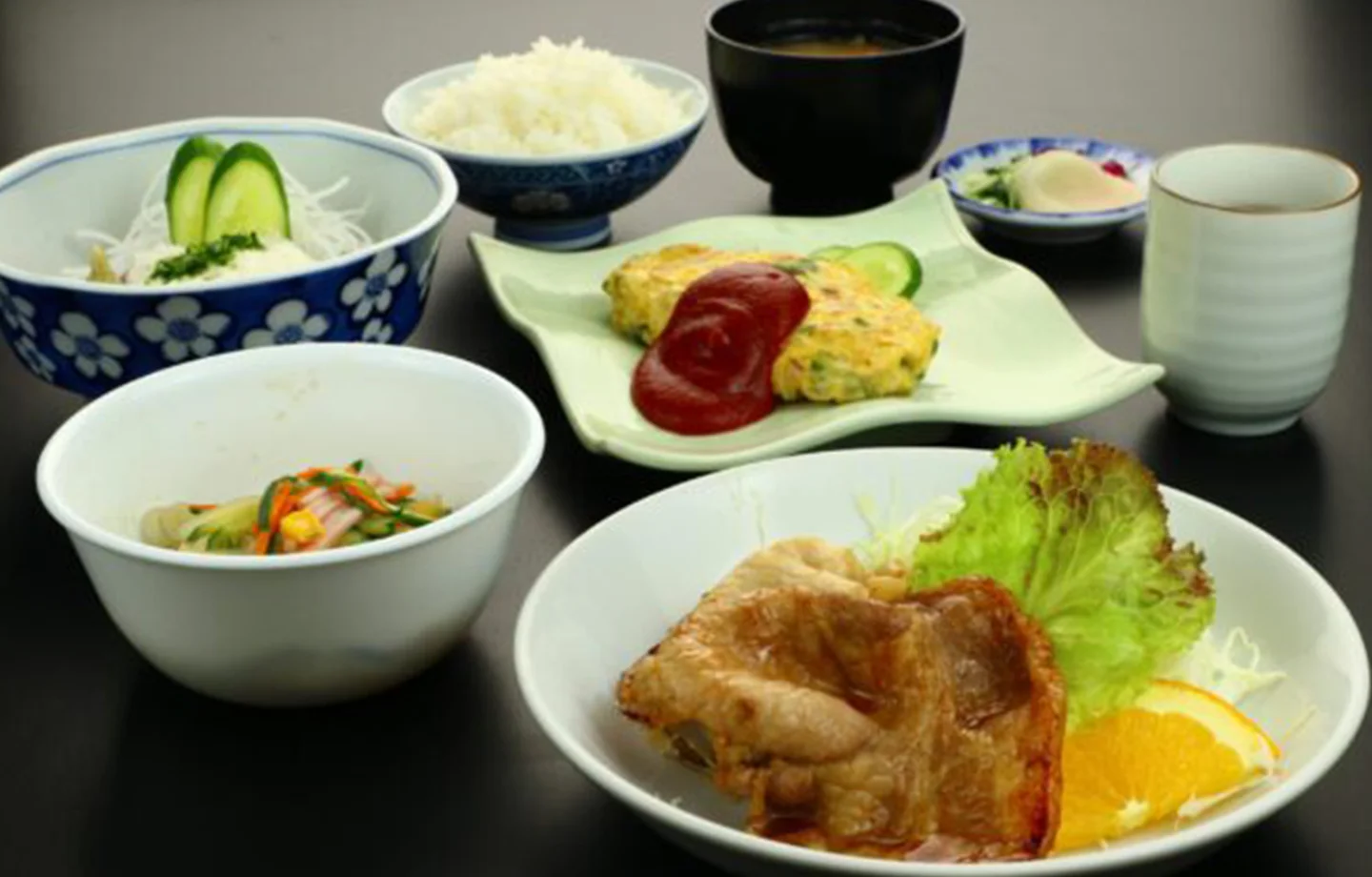 【エコ連泊・２食付☆リトリート】テレワークにも最適♪タオル・バスタオル毎日交換、ルーム清掃5日に1回